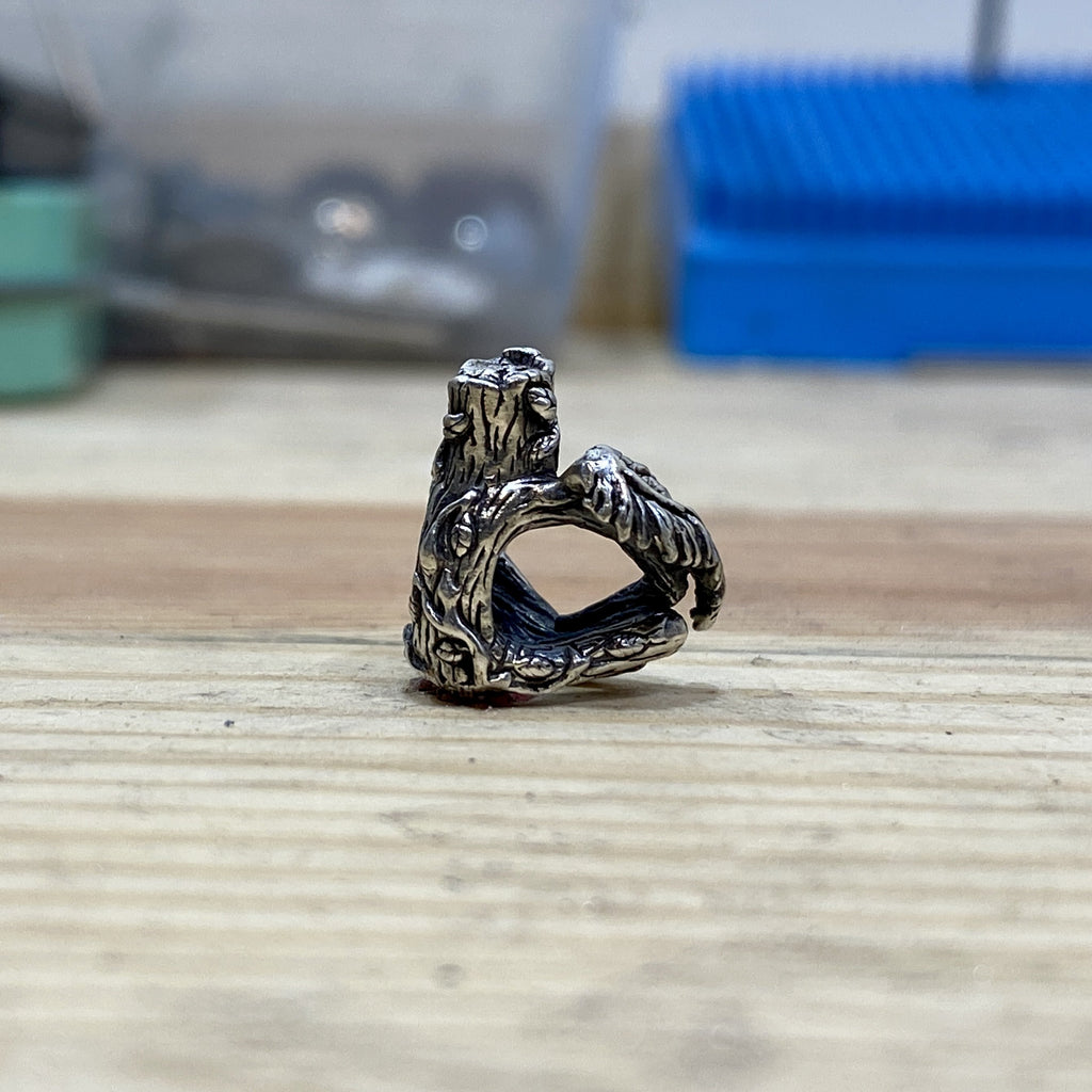 Feathered Friend  2103181506