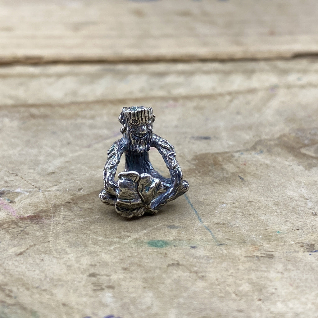 Leafy Woodent 2104221229