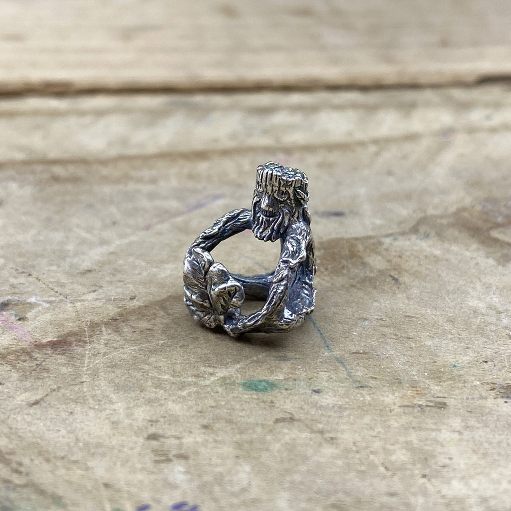 Leafy Woodent 2104221229