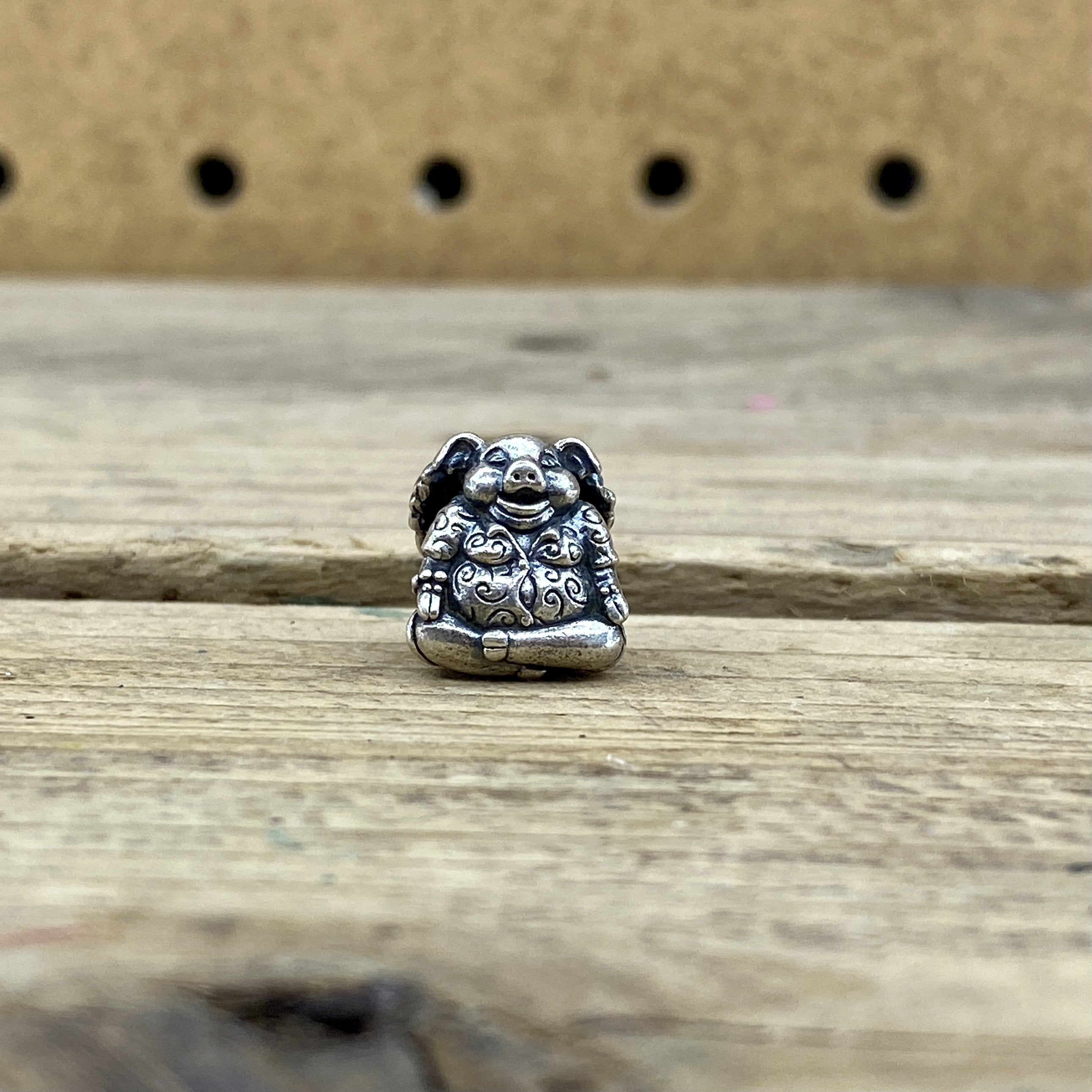 Angelic Pig 21008051248