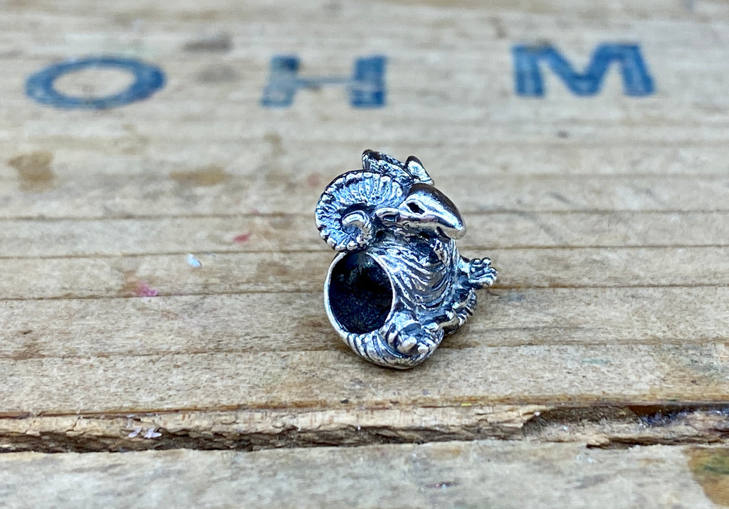 Peaceful Ram 22030171403