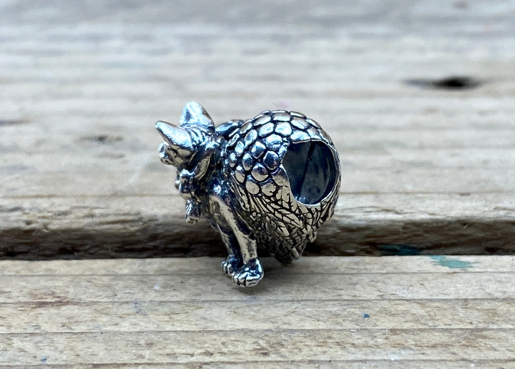 Kitty Love 22052623257