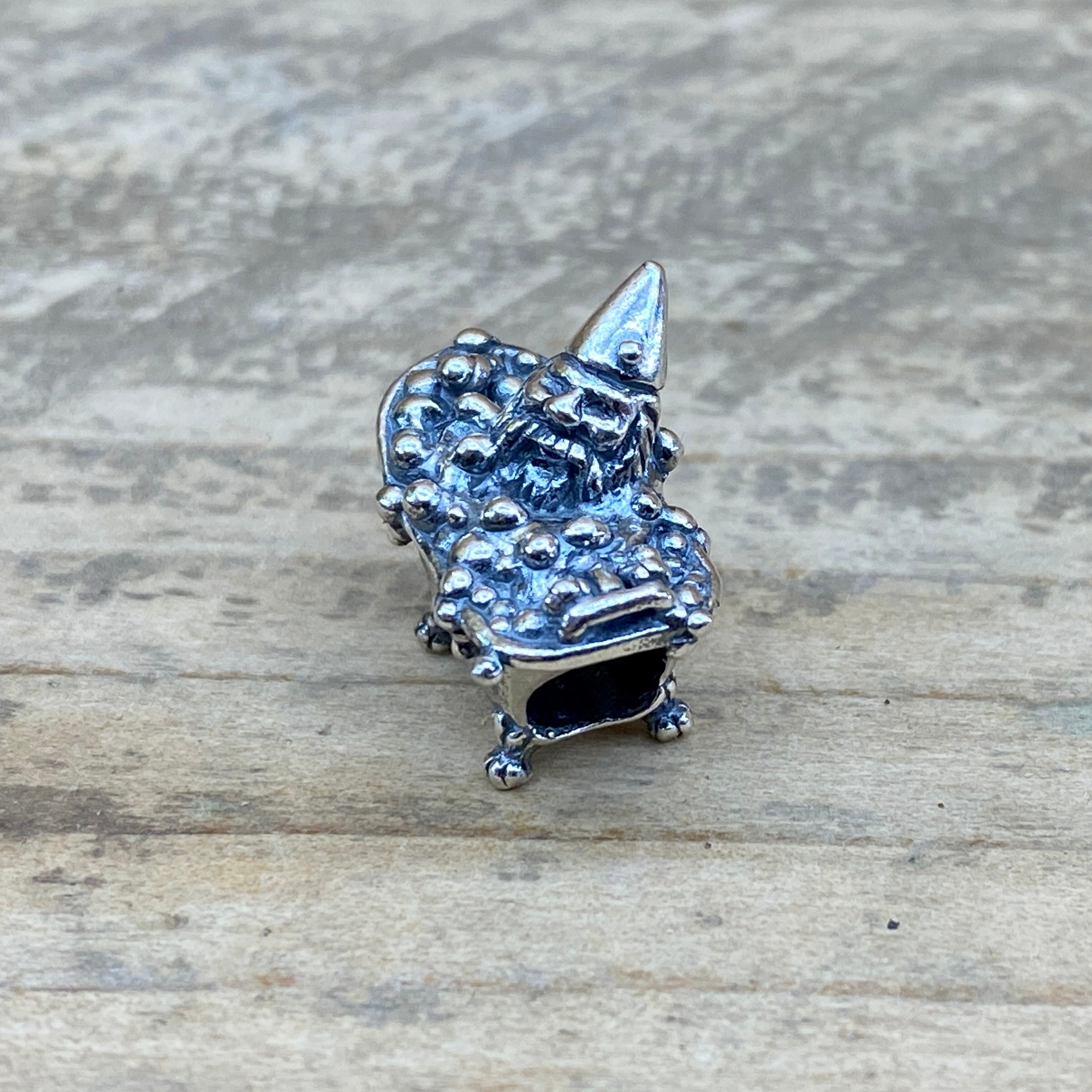 Gnome Bathtime 2207290926