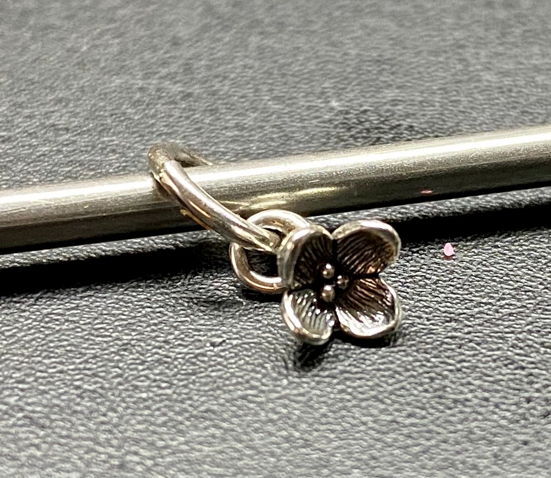 Flower Dangle 2304191552